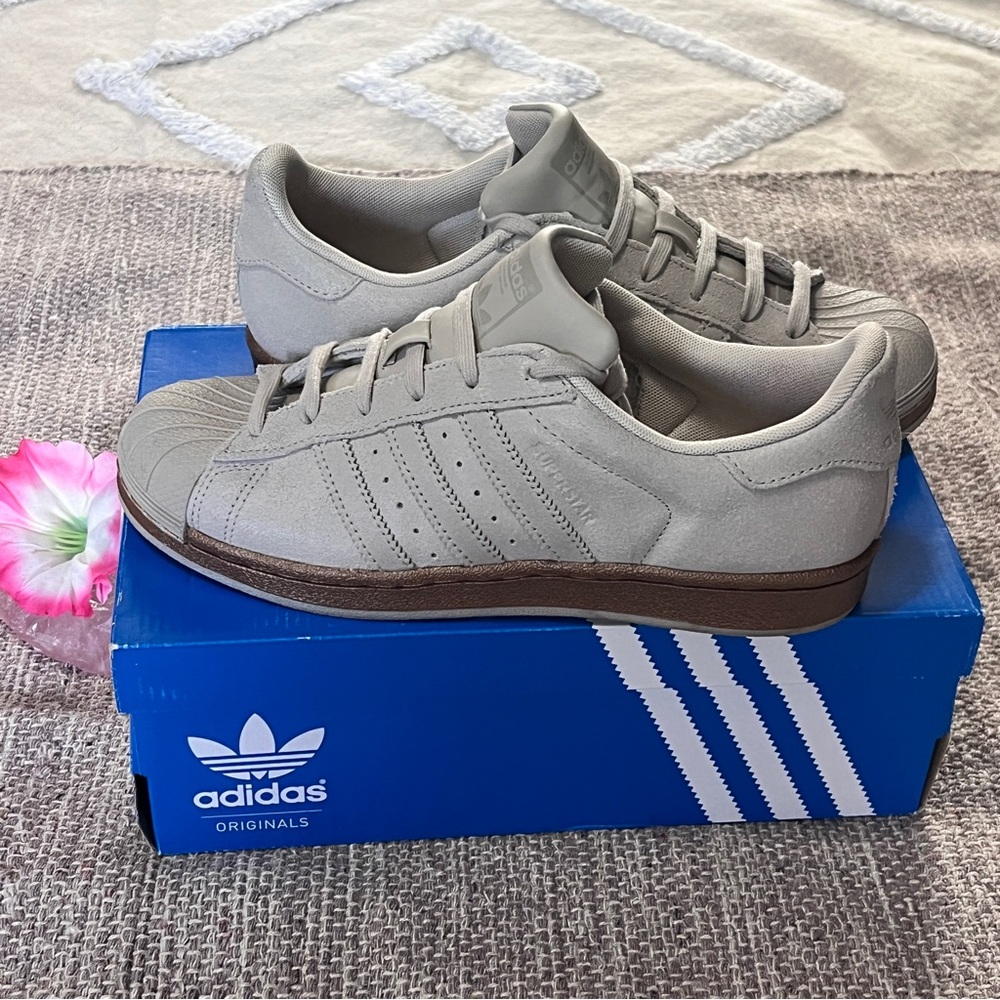 Adidas Originals Superstar Grey/Beige/Bronze Kids Sz 5.5 (Women's 7.5)